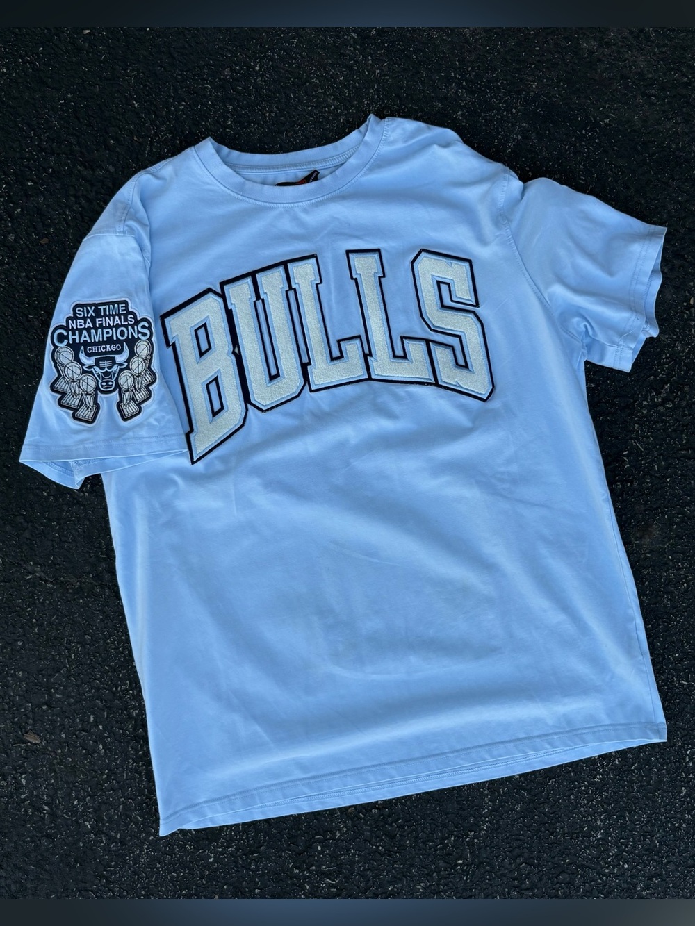 Pro Standard Light Blue Embroidered Heavyweight Chicago Bulls T-Shirt Size L